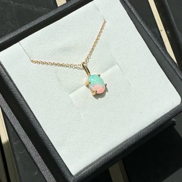 Natural Opal NWOT Necklace 14K yellow gold-filled. NEW. Natural Australian opal. - Picture 6 of 9